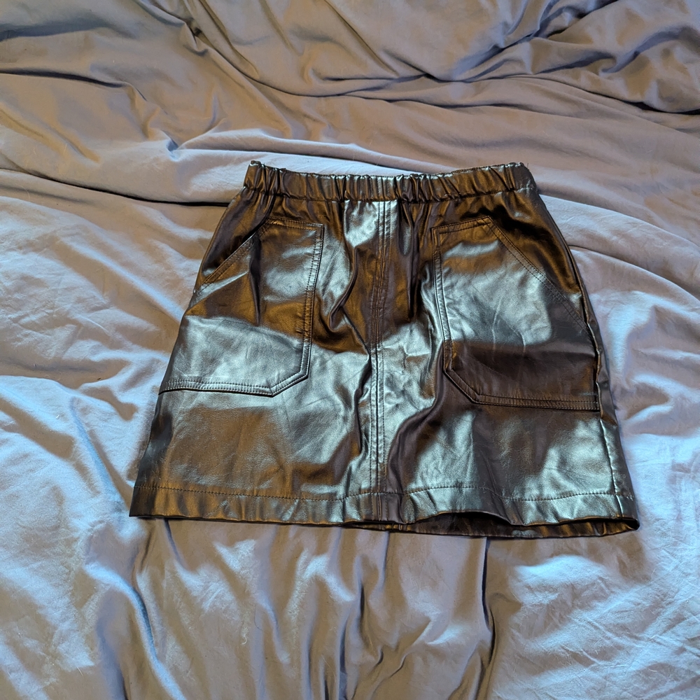 Forever 21 Shiny Black Mini Skirt